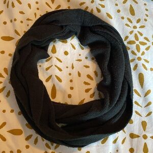 Coal Black Circle Scarf